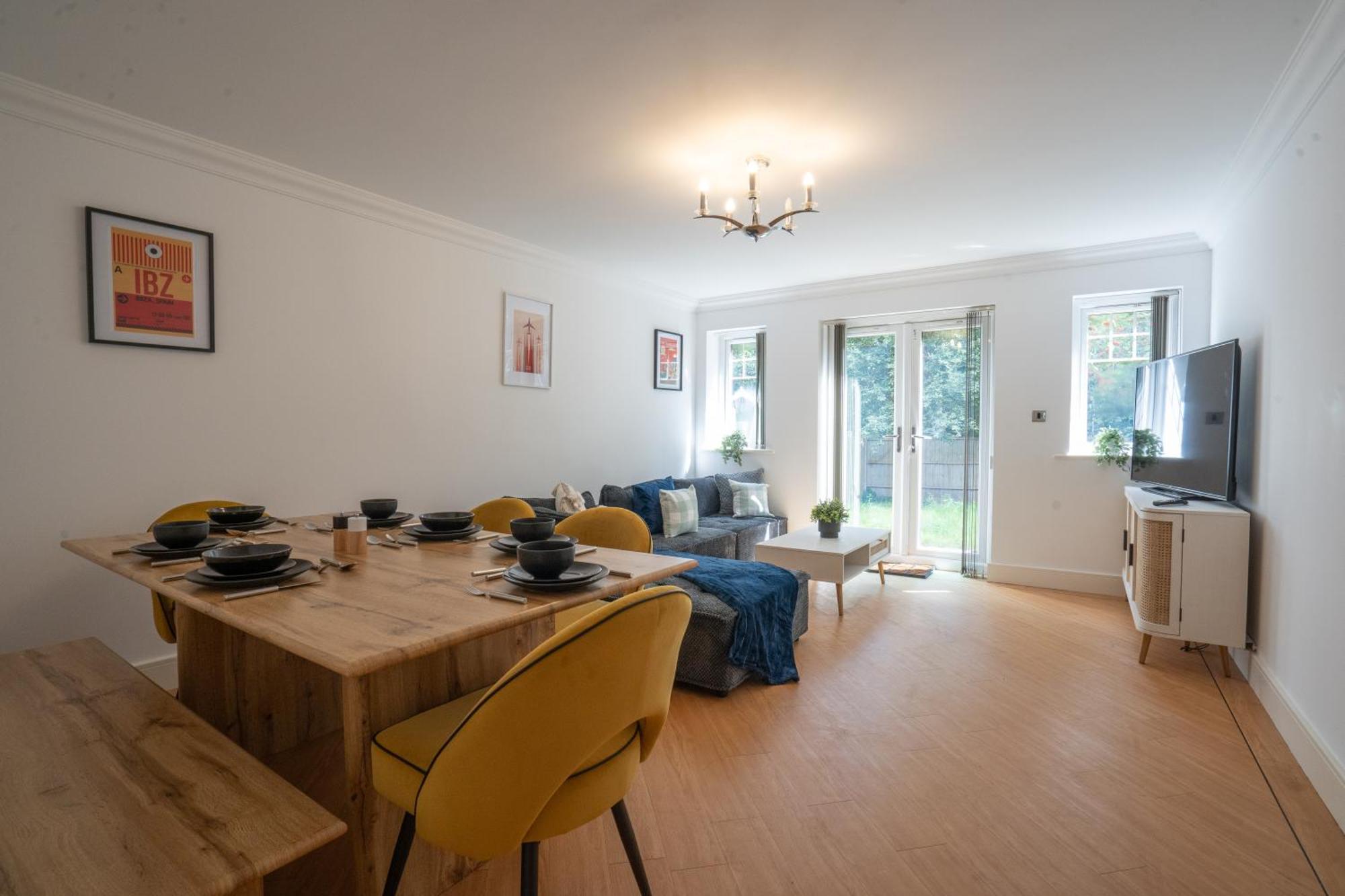 말스톤그린 Emirates House, Luxe 5 Bed, With King Sized Beds, Next To Aiport & Nec, Jlr 5 Mins 빌라 외부 사진