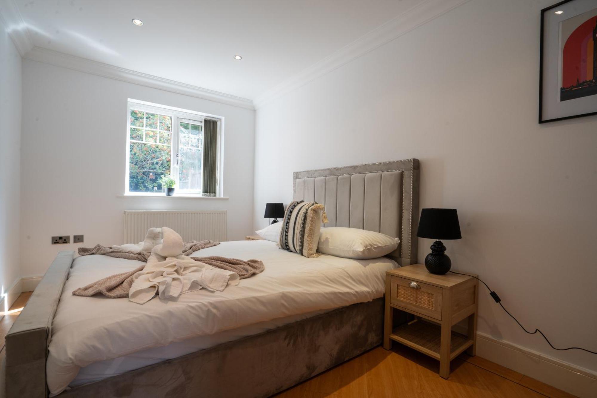 말스톤그린 Emirates House, Luxe 5 Bed, With King Sized Beds, Next To Aiport & Nec, Jlr 5 Mins 빌라 외부 사진