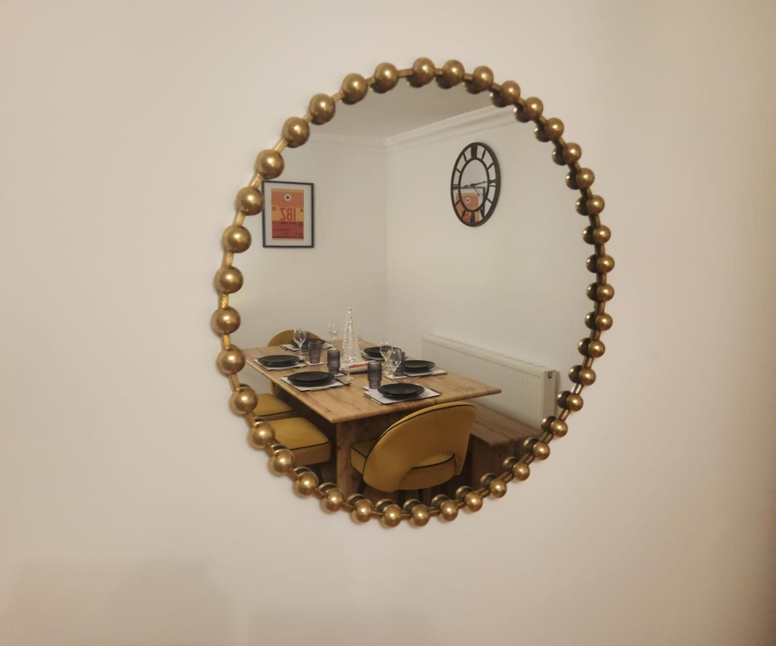 말스톤그린 Emirates House, Luxe 5 Bed, With King Sized Beds, Next To Aiport & Nec, Jlr 5 Mins 빌라 외부 사진